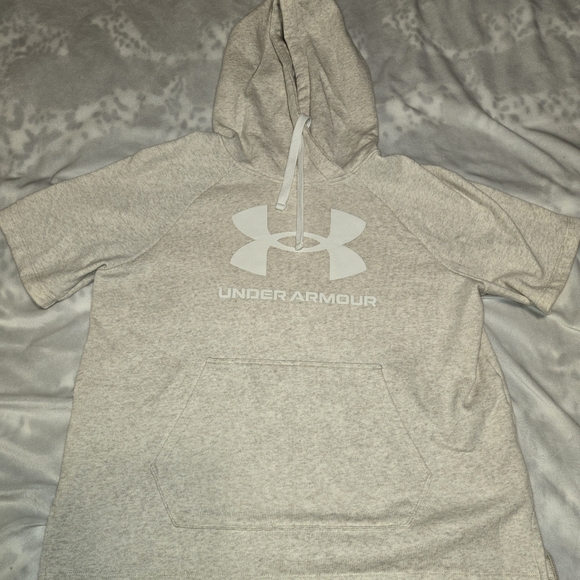 Under Armour Hoodie Ladies Medium Short Sleeve - Picture 3 of 4